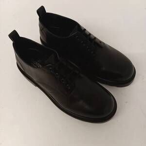 NEW VALENTINO GARAVANI men's v logo calf leather derby dress shoes in black